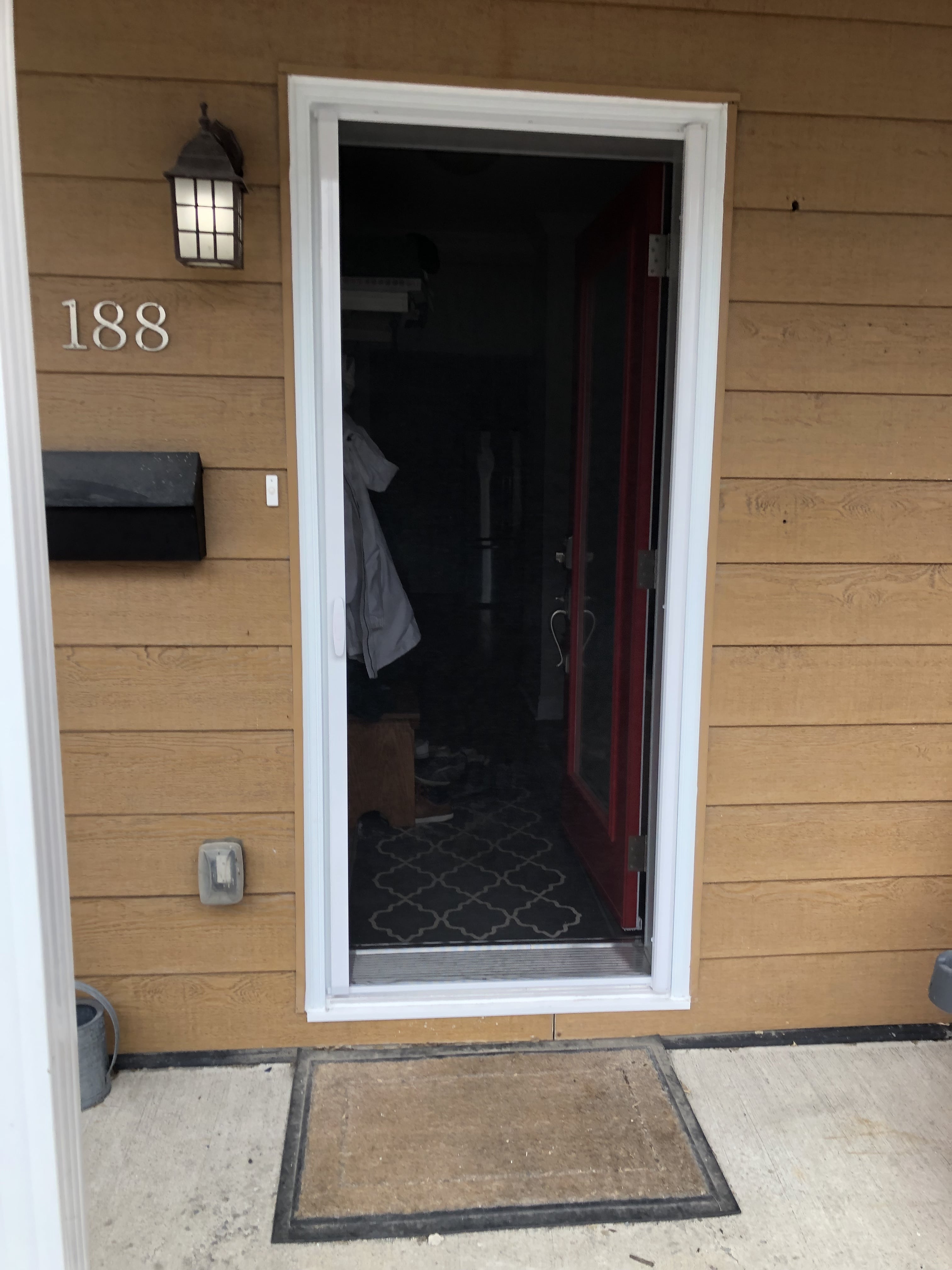 Retractable Screen Single White
