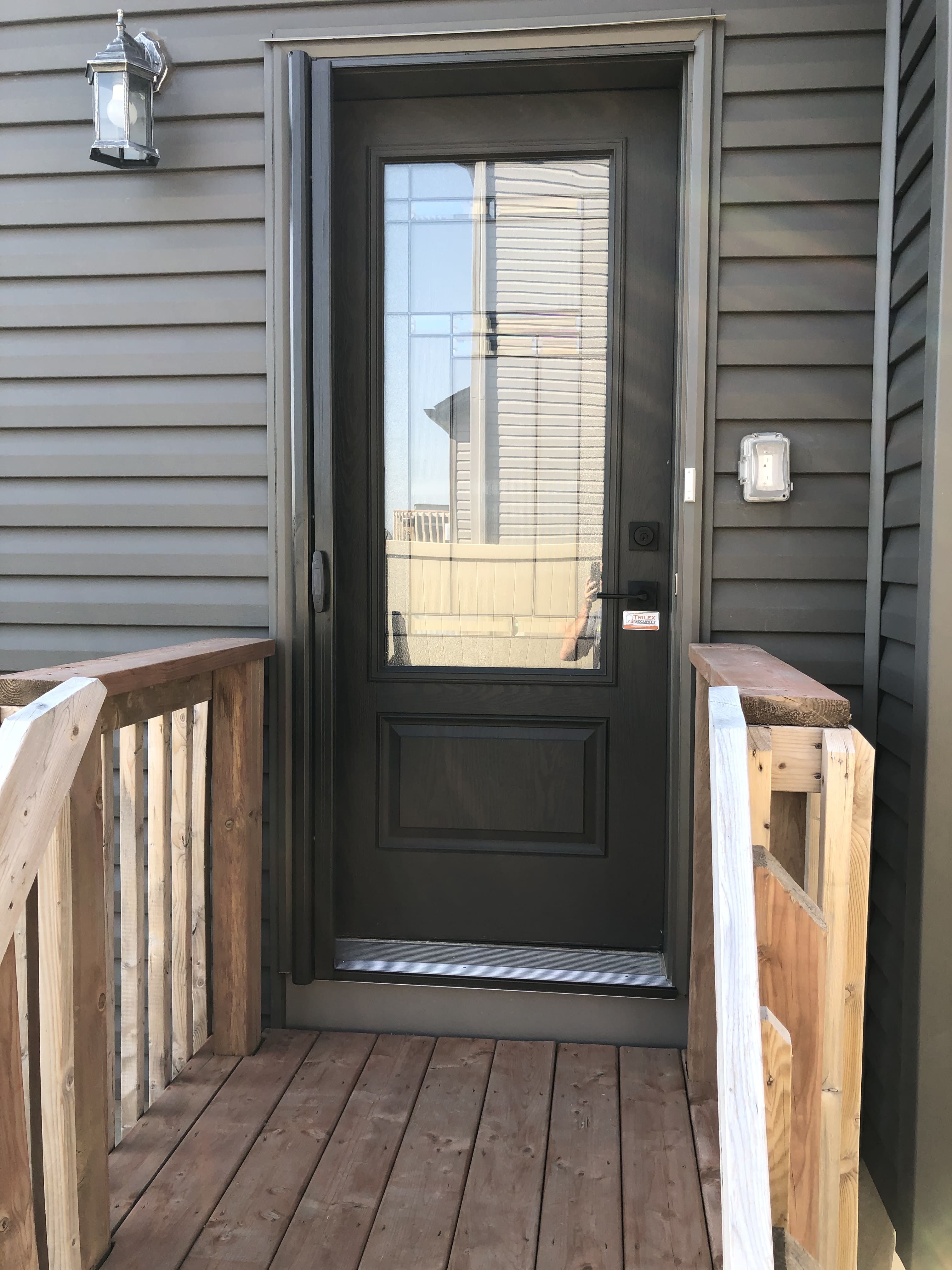 Retractable Screen single Rideau Brown