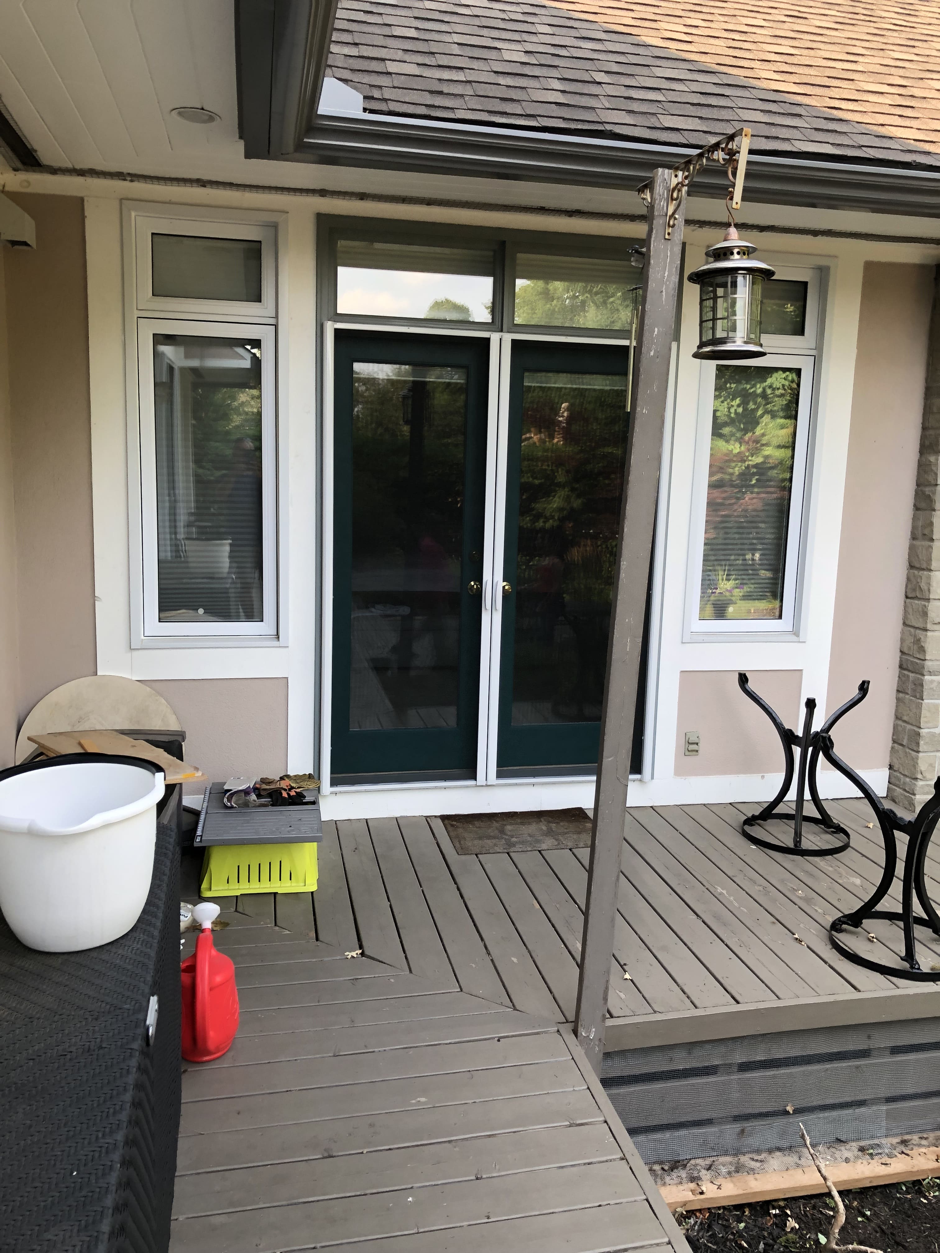 Retractable Screen Double White